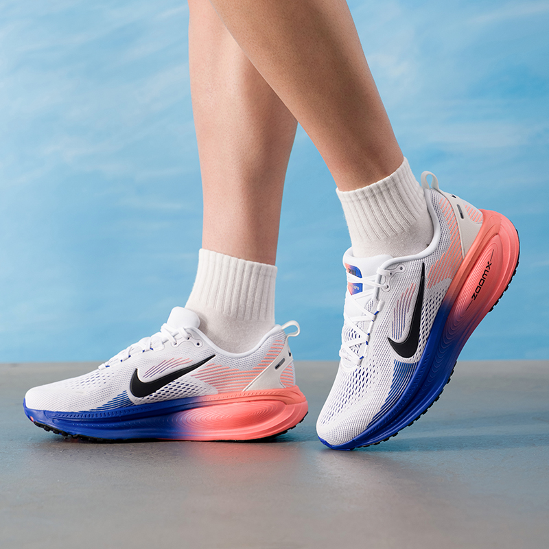 Lightweight Road Running Shoes - NIKE VOMERO 18 HM6803-114 – оригинальные
