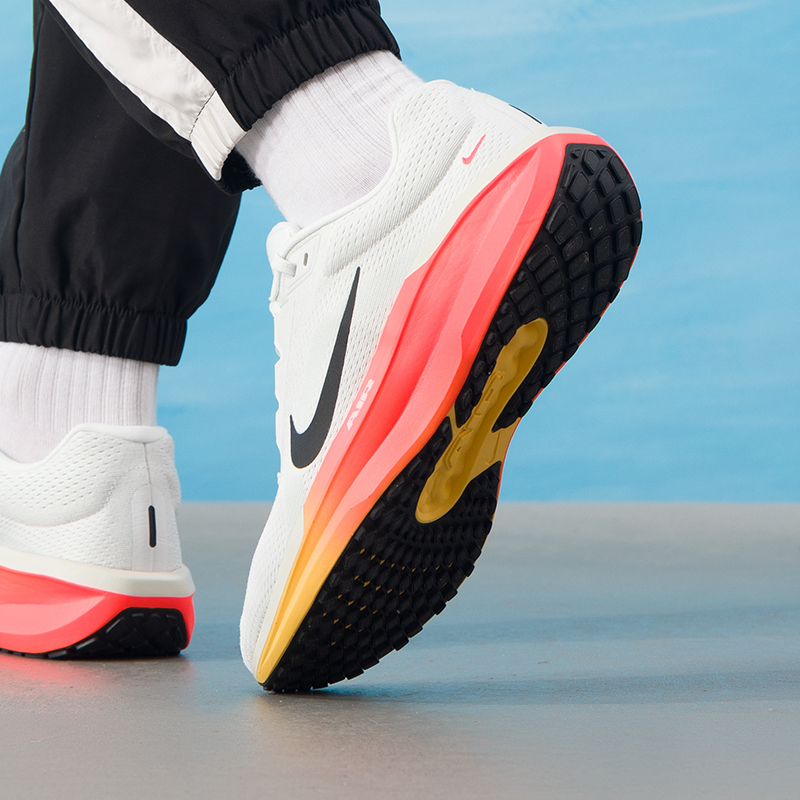 Мужские кроссовки Nike, оригин – обзор и цена Lightweight Road Running Shoes