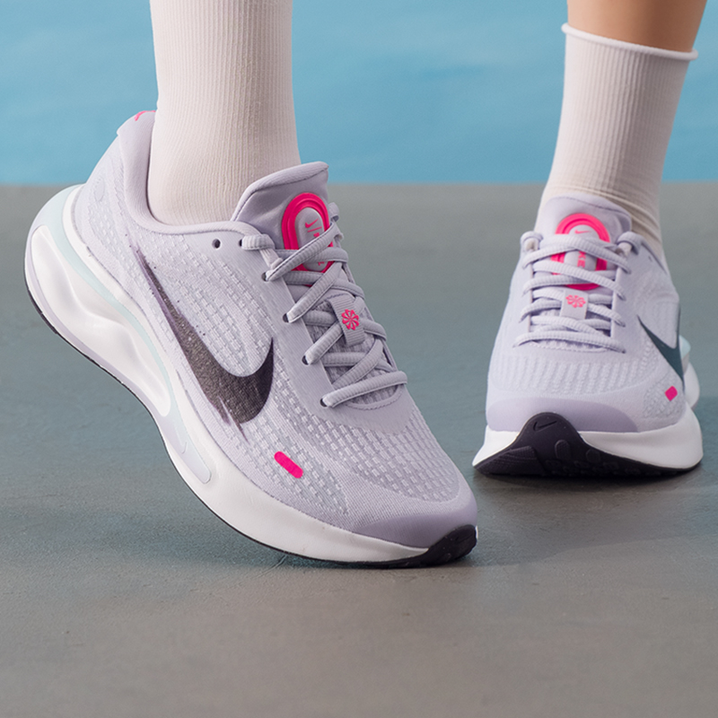 Женская обувь Nike, оригинальн – обзор и цена Lightweight Road Running Shoes